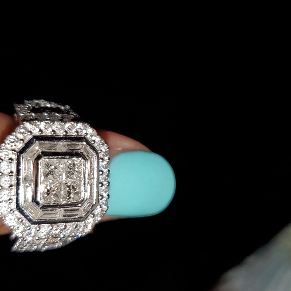 Diamond wedding ring